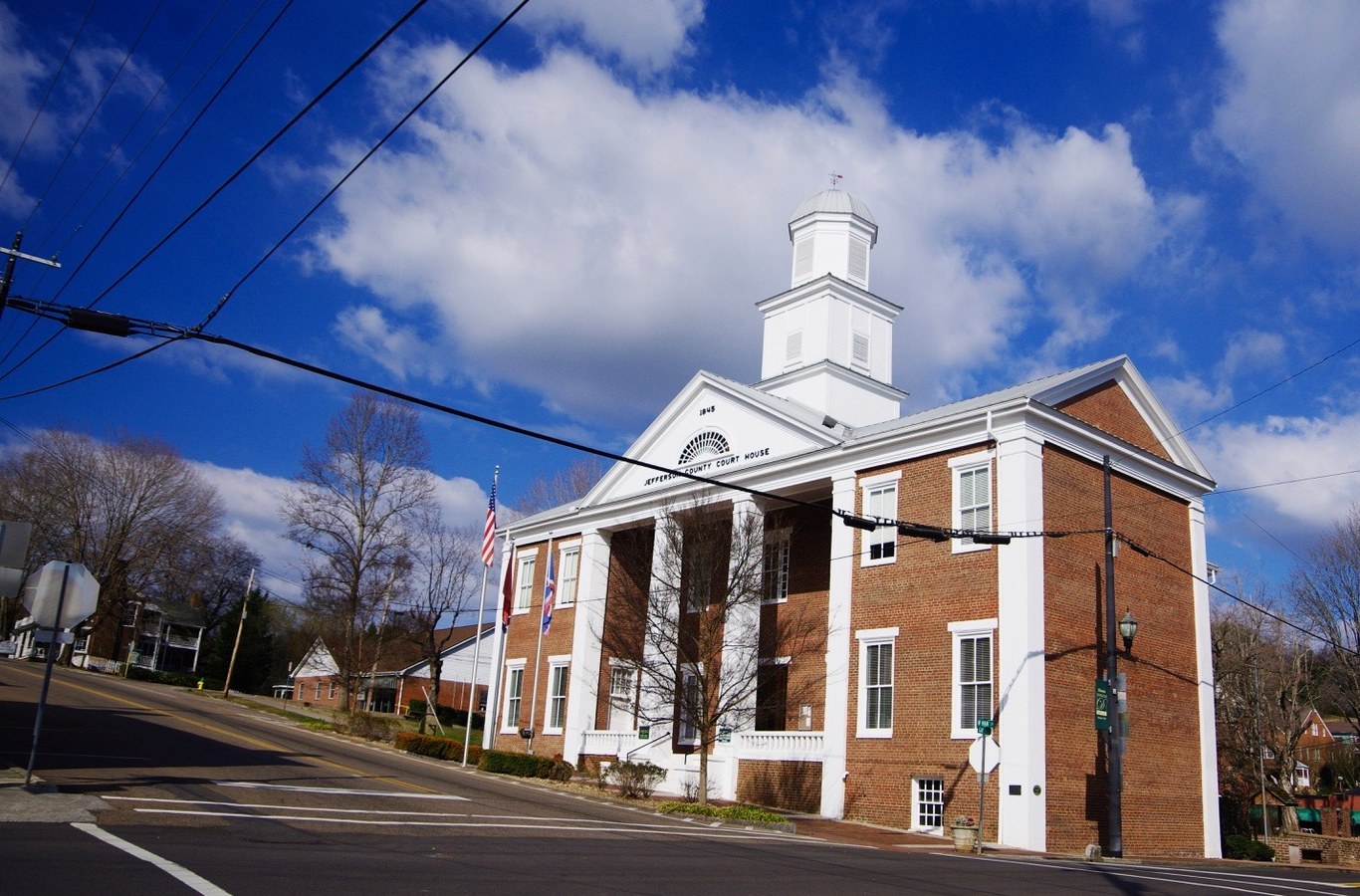 Jefferson County Courthouse in Dandridge, TN, a brick courthouse with white columns and a white cupola