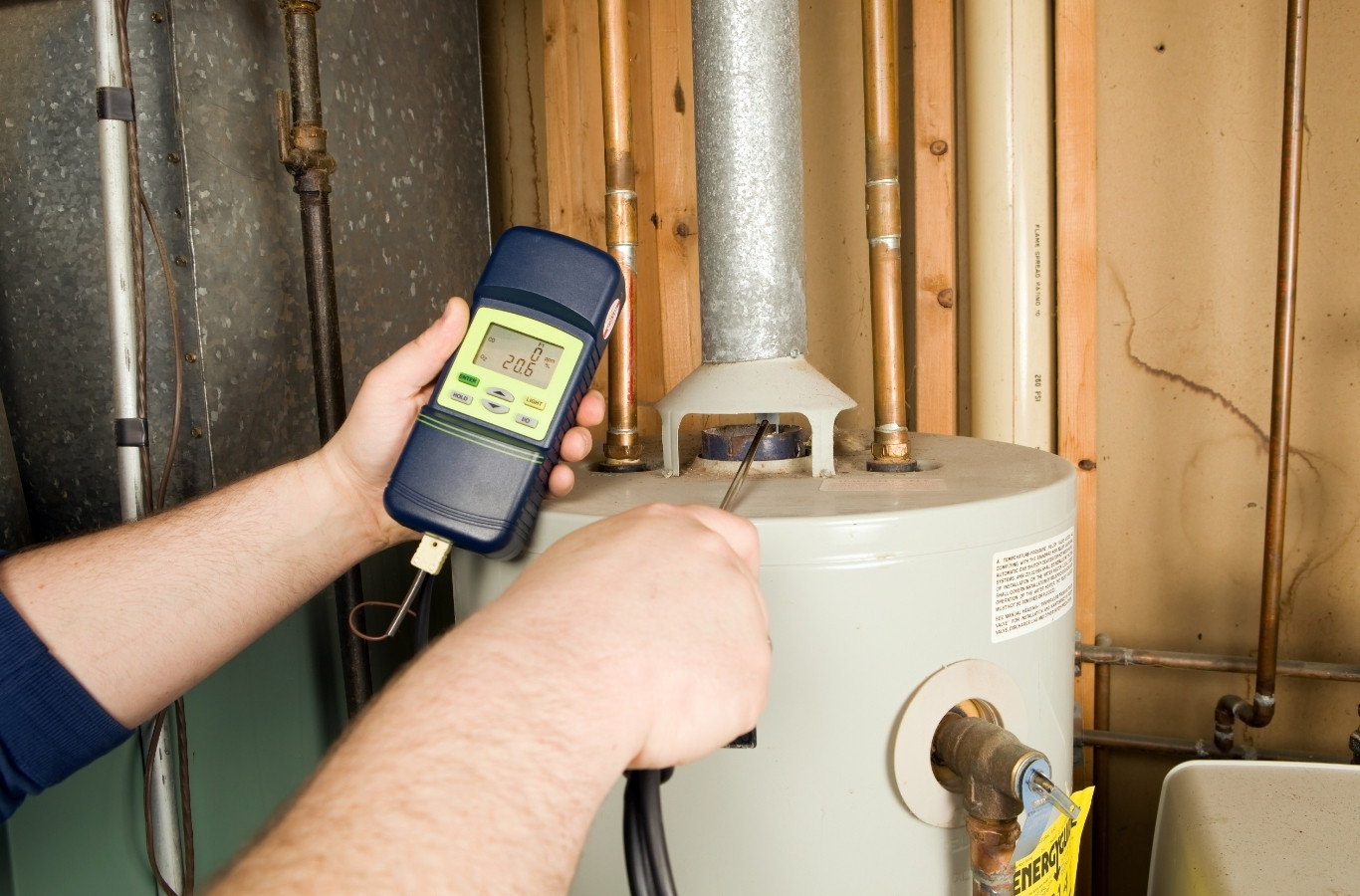 Meter reading at a gas heater, testing by Starling Plumbing in Talbott, TN. Water Heater Services Near Me.